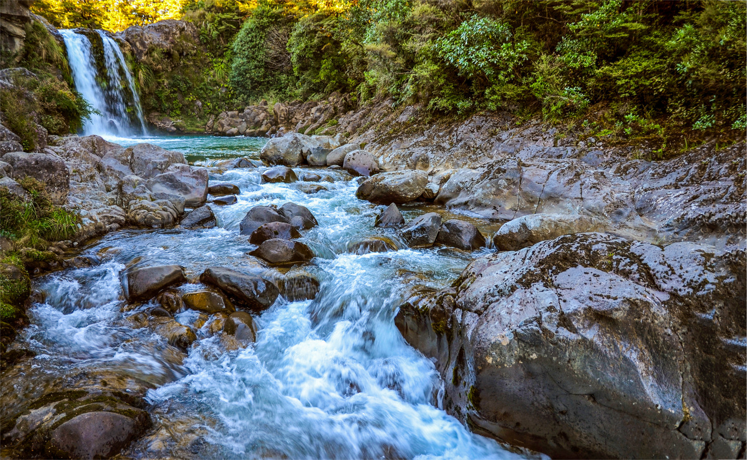 Natural flokati production Greek mountain stream water milling process