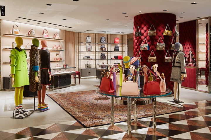 Retaildesignblog Gucci Store Tokyo Japan Alessandro Michele