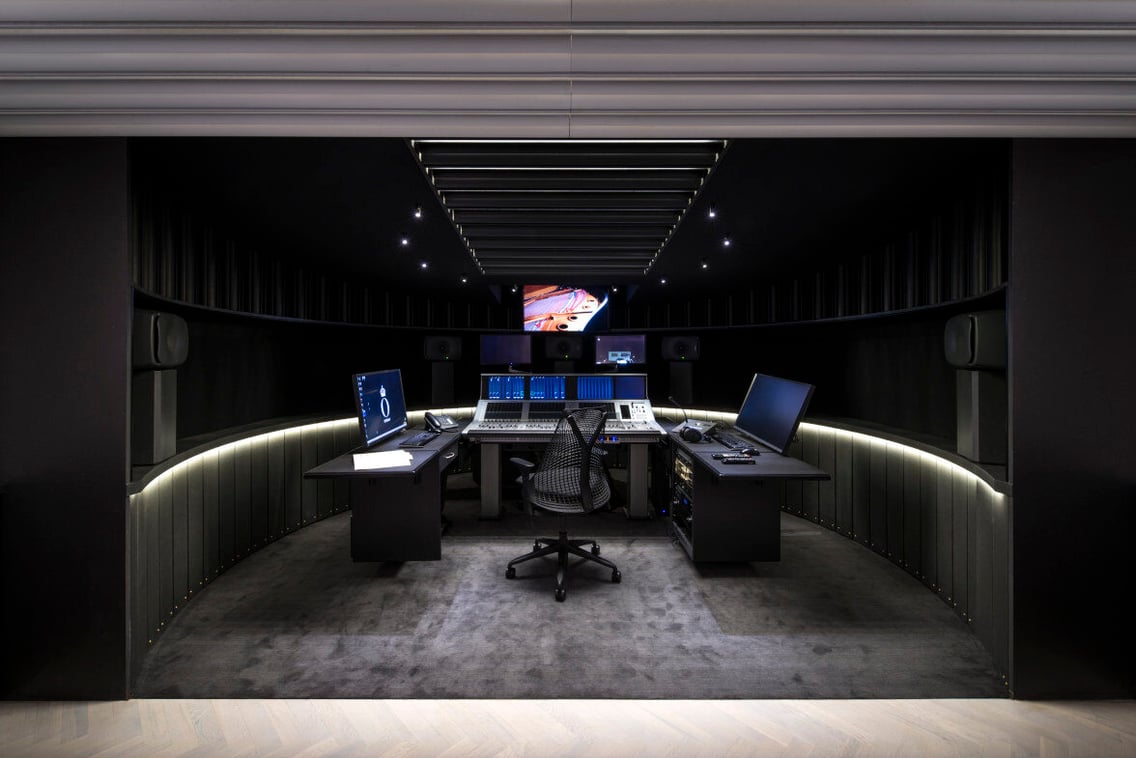 stark schallabsorbierender teppich fuer tonstudio in oper