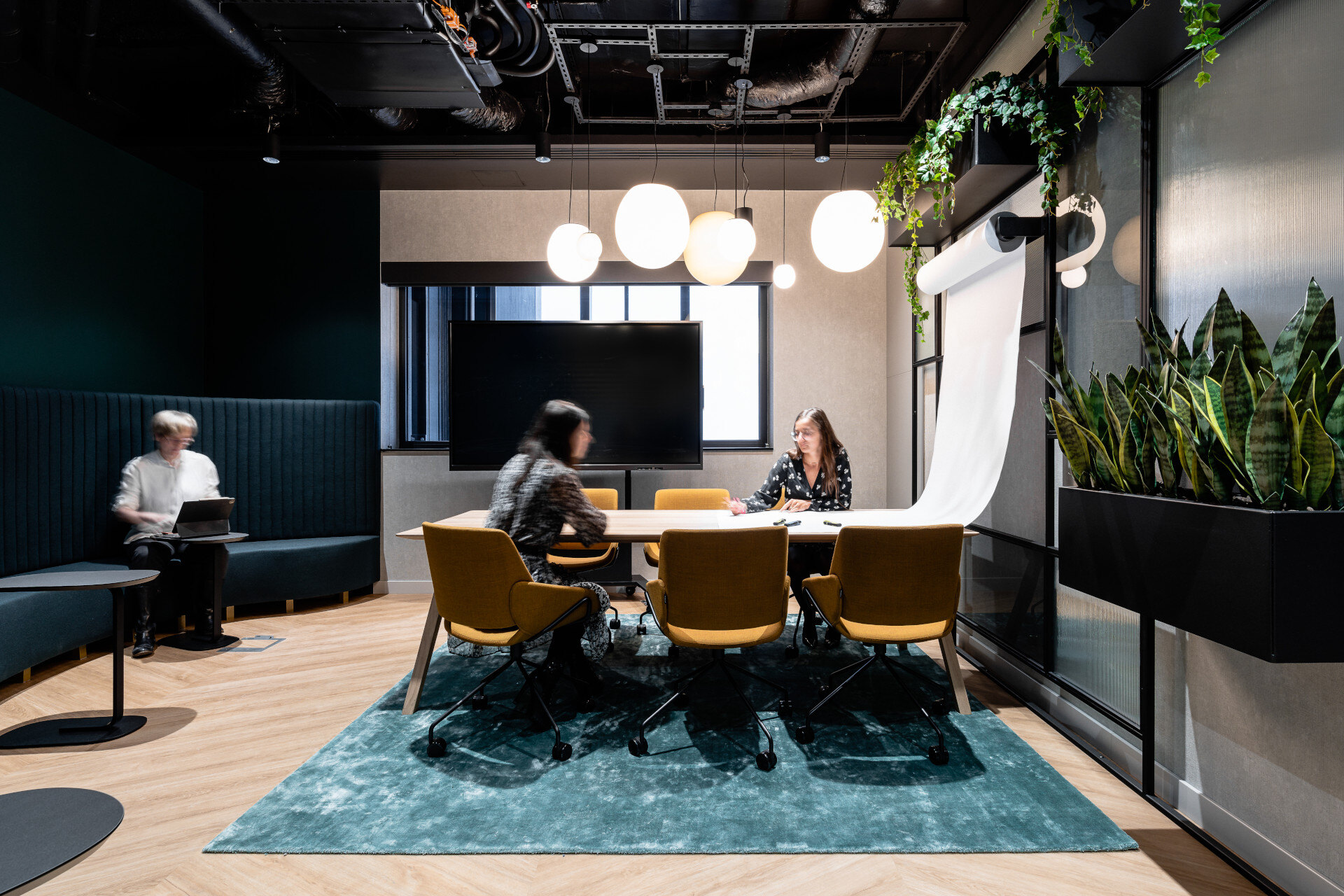 Rv_Studio NYC Pearl Edition_fotomohito_trzop_cms_071_7491_1920_karussell