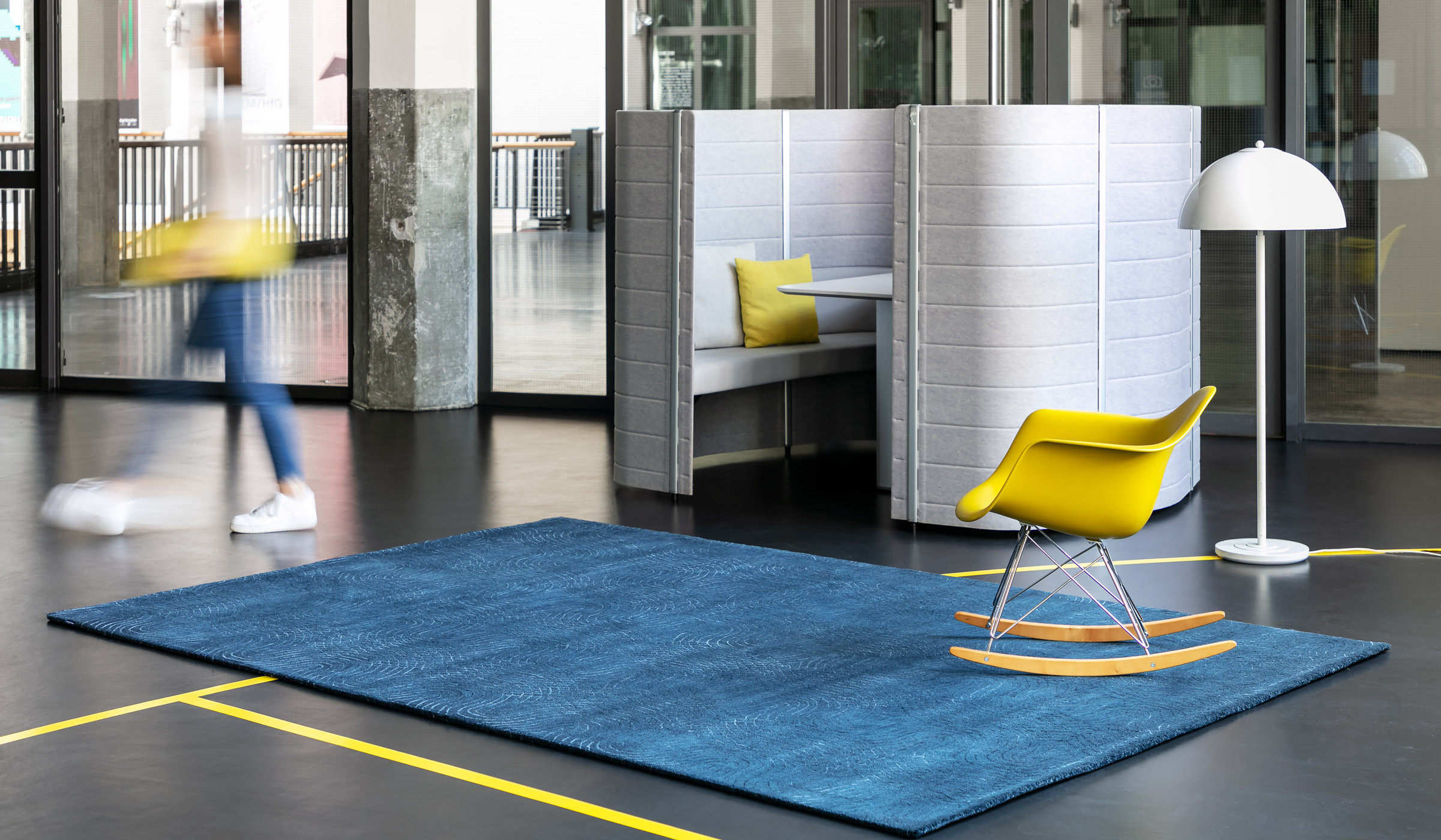 ZKM Lounge with modern rug photo Nikolay Kazakov
