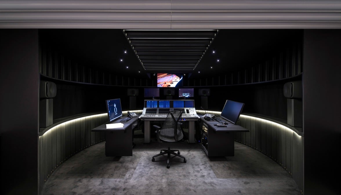 extremely sound absorbing wall-to-wall carpet for sound studio in opera house