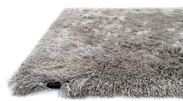 Grey, voluminous high pile carpet with delicately twisted fibres