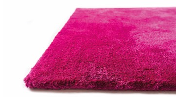 thick pink rug handtufted from sustainable Tencel strongly sound absorbing
