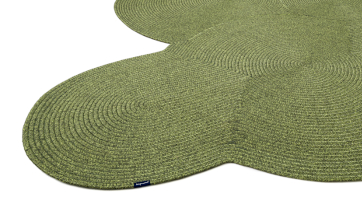 natural looking outdoor carpet in a freeform design